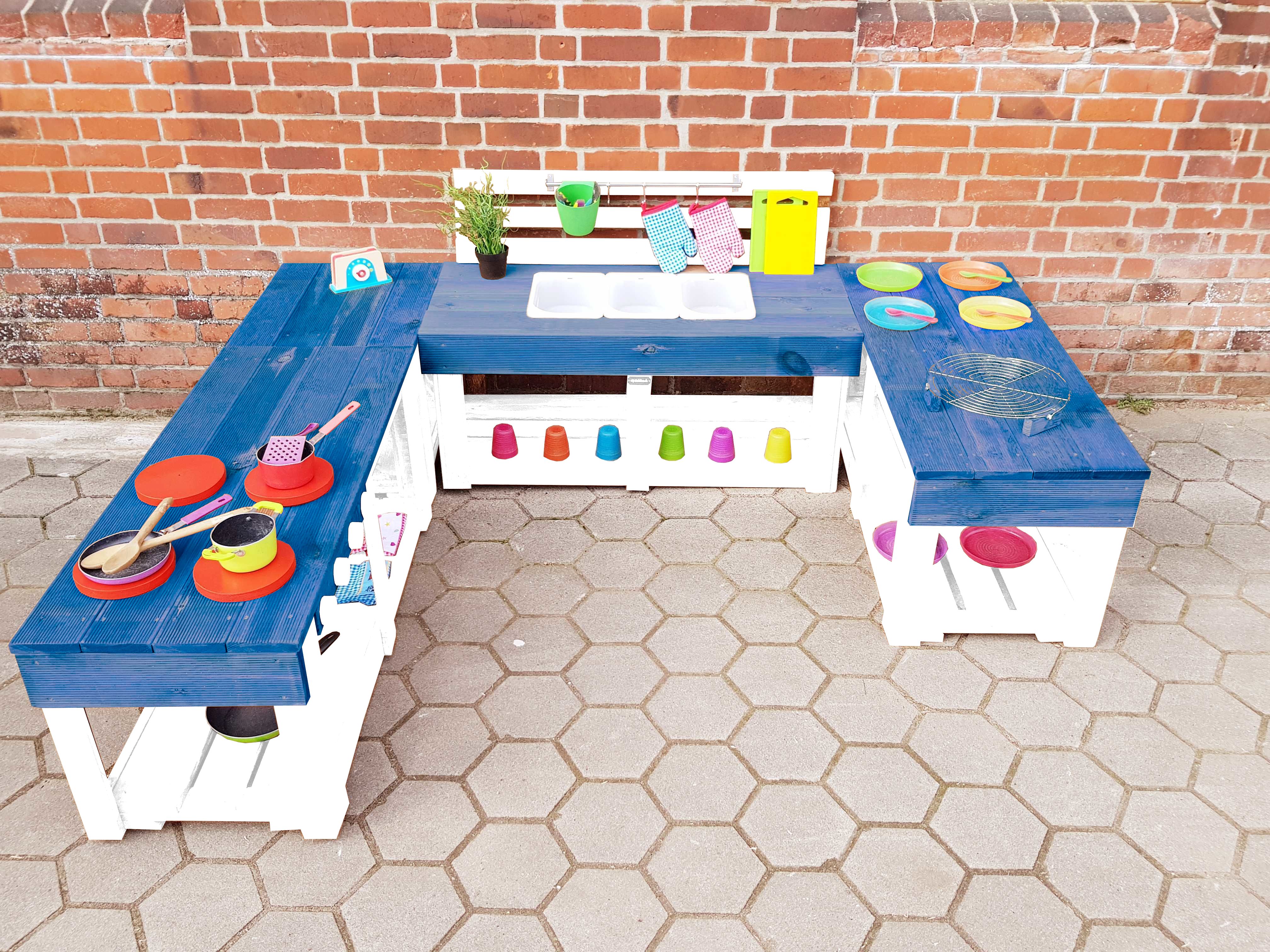 Matschküche-Kinderküche-aus-Paletten-Holz-XLMP-bunt-blau